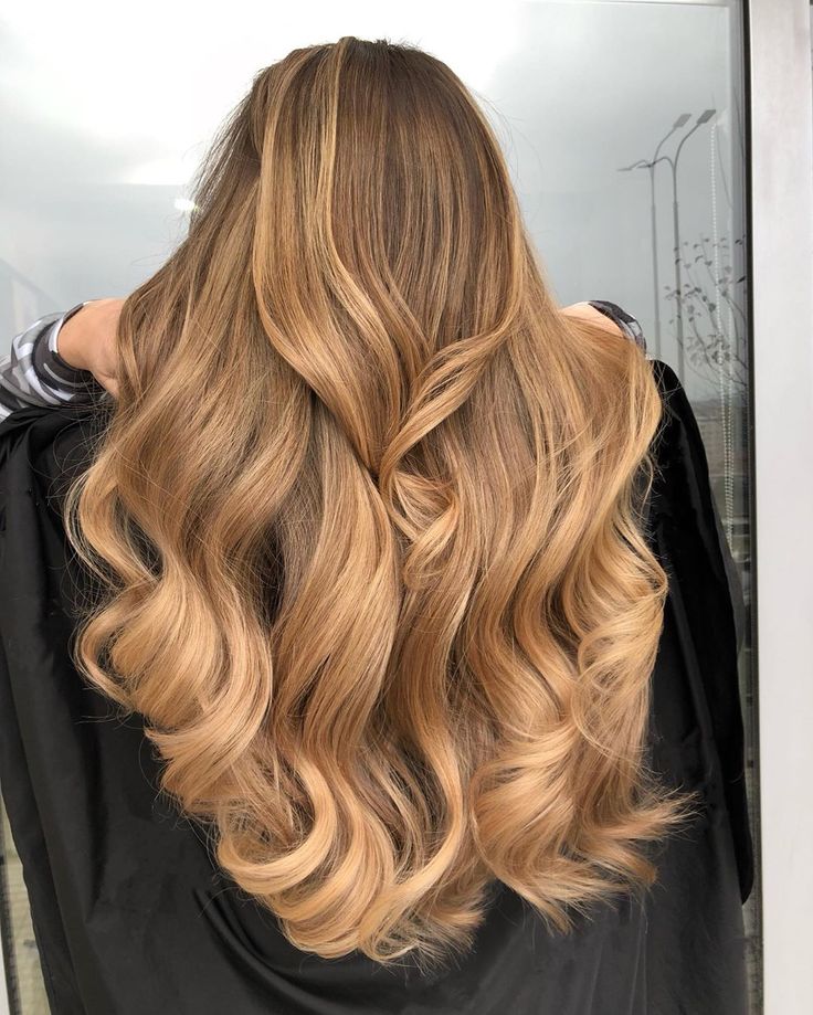 Light Golden Brown Hair Color: What It Looks Like & 17 Trendy Ideas Light Golden Brown Hair Color, Caramel Blonde Hair Color, Light Golden Brown Hair, Caramel Blonde Hair, Golden Brown Hair Color, Rambut Brunette, Golden Brown Hair, Hair Color Caramel, Caramel Hair