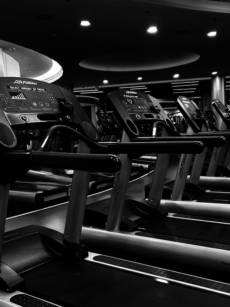 Health Gym Aesthetic, Virgin Active Gym Aesthetic, Fitness Aesthetic Gym Dark, Gym Trainer Aesthetic, Gym Black And White Aesthetic, Gym White Aesthetic, Fitness Aesthetic Black And White, 2024 Black Aesthetic, Vision Board Photos Dark Aesthetic