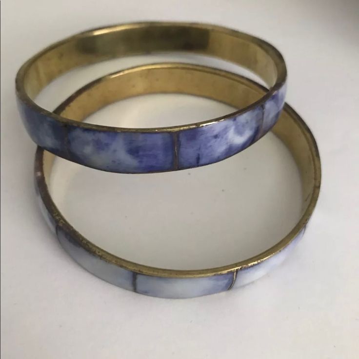 Bangle Bracelet Pair Goldtone Lavender\Goldtone Mother Of Pearl Inlay. New Without Tags Goldtone (Discoloration) Measurements: 2 3/4” Circumference 7/16 Of An Inch Wide Feel Free To Message Me With Any Questions Hippie Goth, Vintage Bangle Bracelets, Glass Bangles, Mother Of Pearl Inlay, Punk Vintage, Pearl Inlay, Pearl Bangle, Vintage Bangles, Pretty Jewellery