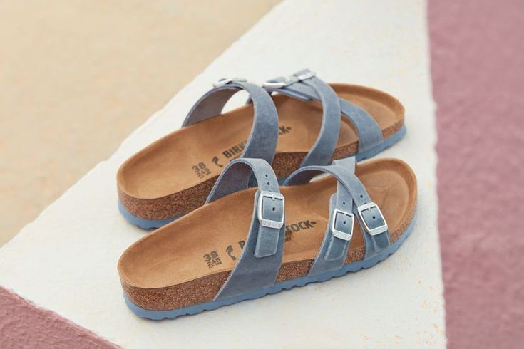 School Sandals, Birkenstock Franca, Feminine Sandals, Types Of Sandals, Cute Casual Shoes, Casual Shoes Women Sneakers, Shoe Makeover, Leather Slippers For Men, Butterfly Shoes