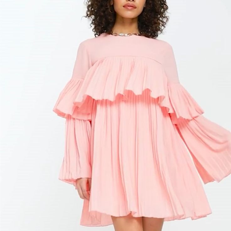 Gorgeous Pleated Design, Soft Fabric, Feminine Unique Style, Crew Neck, Button-Keyhole Back, Regular Fit Us 6 Dinner Dress Classy, Missguided Dress, Dress Classy, Dinner Dress, Smock Dress, Soft Fabric, Smocking, Soft Fabrics, Unique Style