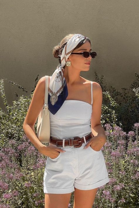 Old Money Aesthetic Girls Summer, Italian Girl Summer Outfits, Rich Girl Summer Aesthetic, Rich Girl Outfits Summer, Rich Girl Summer Outfits, Classy Summer Outfits Aesthetic, Italian Girl Outfit, Old Money Aesthetic Summer, British Preppy