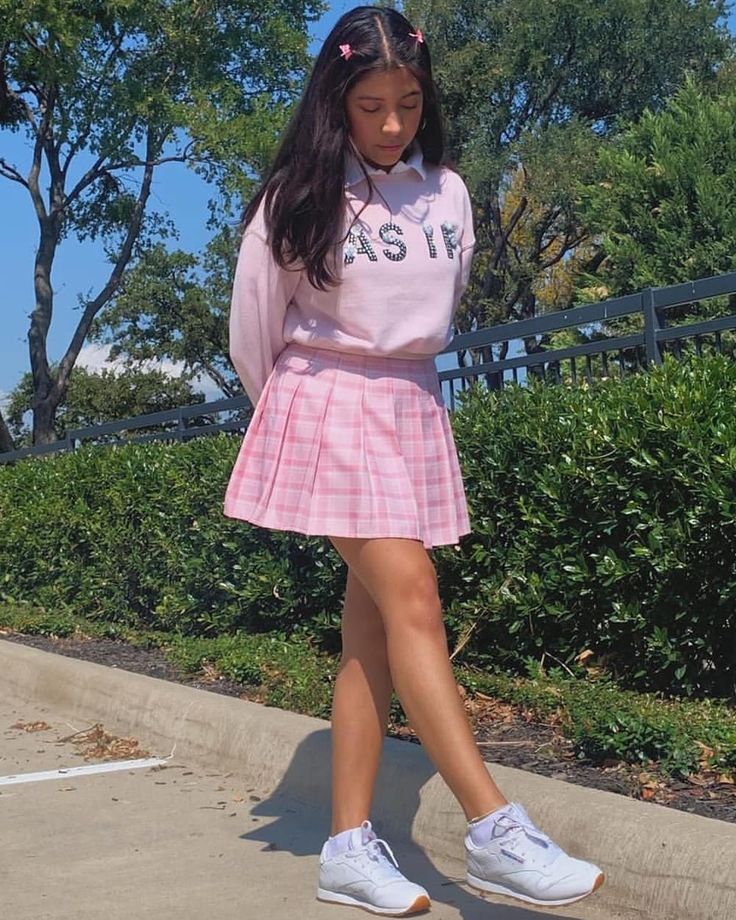 Skirt Pink Outfit, Outfit Soft Girl, Outfit Inspo Y2k, Pink Tennis Skirt, Outfit Inspo Aesthetic, Thrifted Fashion, Soft Girl Aesthetic, Tennis Fashion, Thrift Fashion