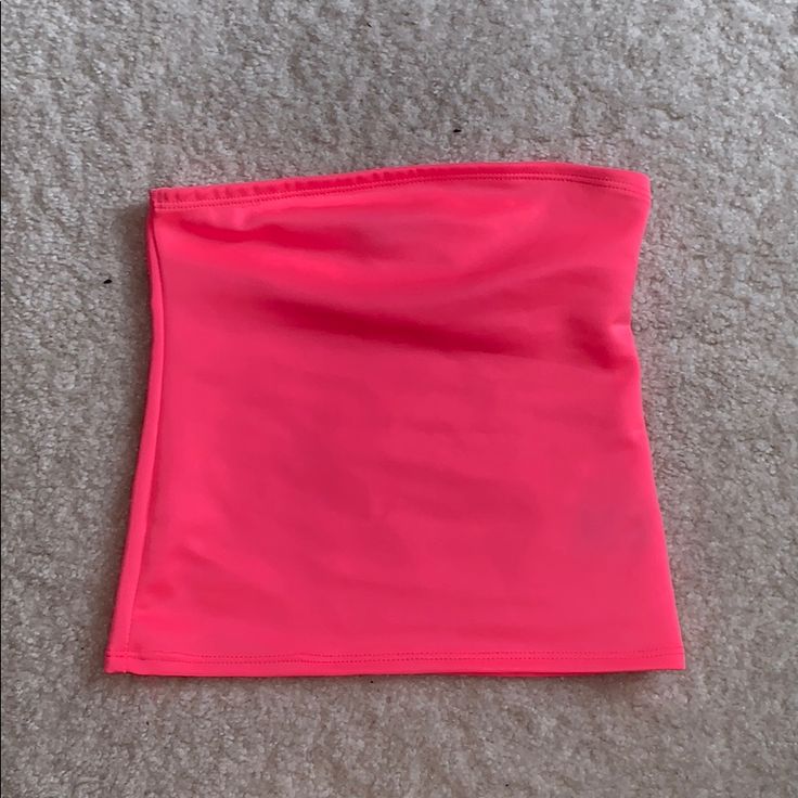 Fashionnova Neon Pink Tube Top! Nwot, Super Cute Neon Pink Clothes, Casual Pink Tube Top For Party, Pink Casual Tube Top For Night Out, Neon Pink Tops, Pink Tube Top, Birthday Fit, Birthday Fits, Clothing Pieces, Tube Tops