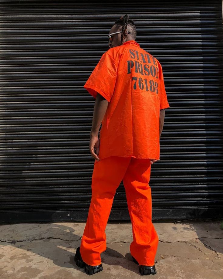 Prison fashion fits Prison Fashion, Prisoners Costume, Crew Photoshoot, Prison Clothes, Macbeth Costumes, Prison Outfit, Cafeteria Design, Prisoner Costume, Gymnastics Room