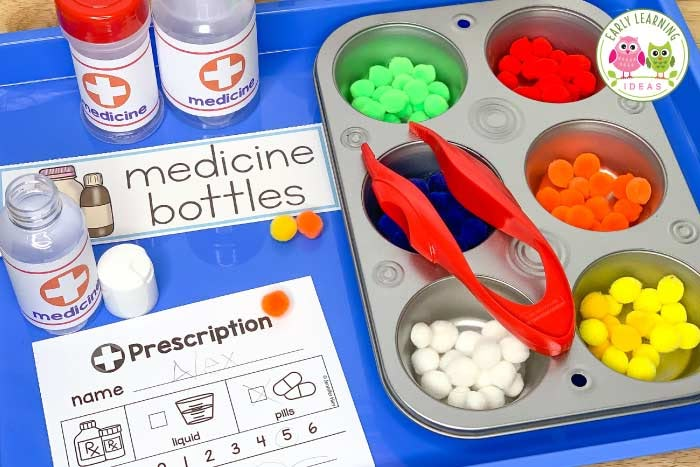 Doctor And Nurses Activities Eyfs, Hospital Theme Preschool Activities, Doctor Week Preschool, Doctors Role Play Area, Hospital Eyfs Activities, Prop Box Ideas Dramatic Play, Doctors Role Play, Dr Office Dramatic Play, Hospital Craft Preschool