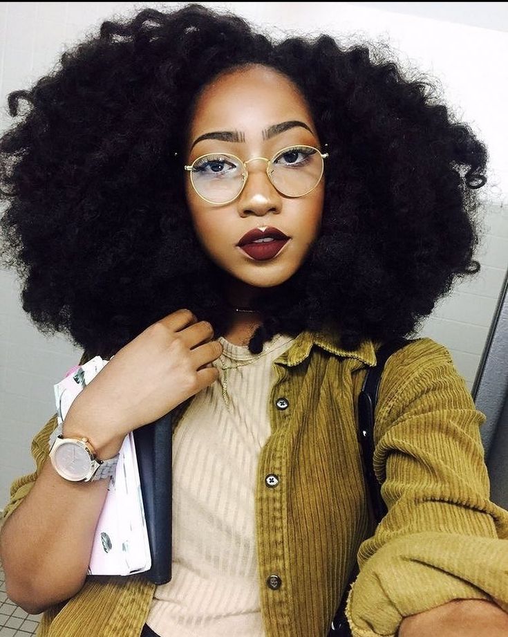 Bangs Black Women, Hair With Glasses, Curly With Bangs, Hair Afro, Natural Hair Tutorials, Beautiful Natural Hair, Pelo Afro, Natural Hair Beauty, Braid Out