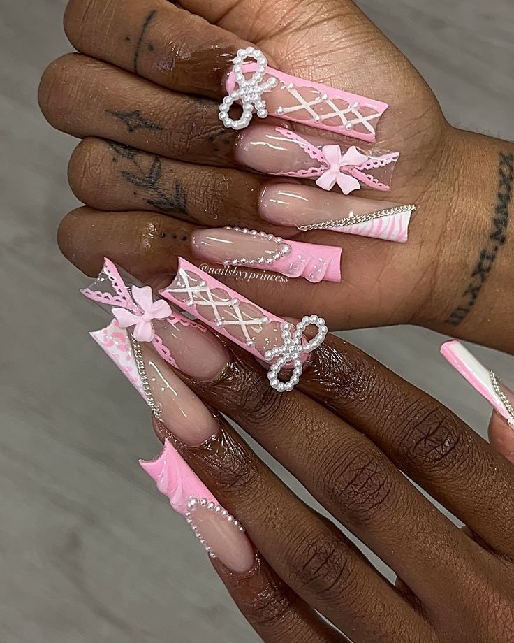 🎀 very cutesy, very demure🎀 #explorepage #explorepage✨ #explorepageًًً #ᴇxᴘʟᴏ�ʀᴇᴘᴀɢᴇ #nailsofinstagram #nailsofig #nailsofinsta #nailsonpoint #losangelesnails #losangelesnailtech #nails #nailtech #pinknails #pinknails💕 #y2k Y2k Pink Nails, Junk Nails, School Nails, Long Acrylic, Long Square Acrylic Nails, Y2k Pink, Square Acrylic Nails, Long Acrylic Nails, Nail Tech