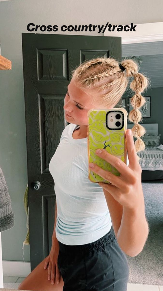 Game Day Hairstyles Volleyball, Beach Hair Color, Simple Volleyball Hairstyles, Cute Volleyball Hairstyles, Beach Blonde Hair, Cute Sporty Hairstyles, Easy Beach Hairstyles, Running Hairstyles, Soccer Hairstyles