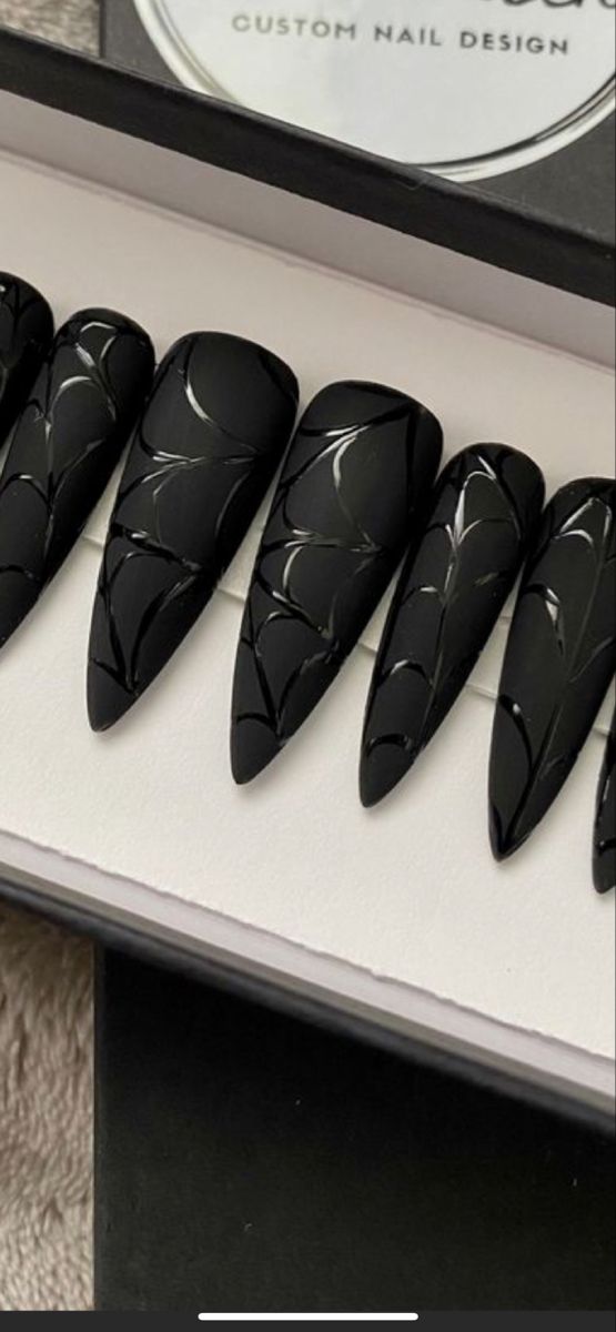 Shiny Matte Nails, Matte Nails With Shiny Design, Matt And Shiny Nails, Matte And Shine French Nails, Mat And Glossy Nails, Gloss And Matte Nails, Black Matt Nails Ideas, Matt Black And White Nails, Matte Black Wedding Nails