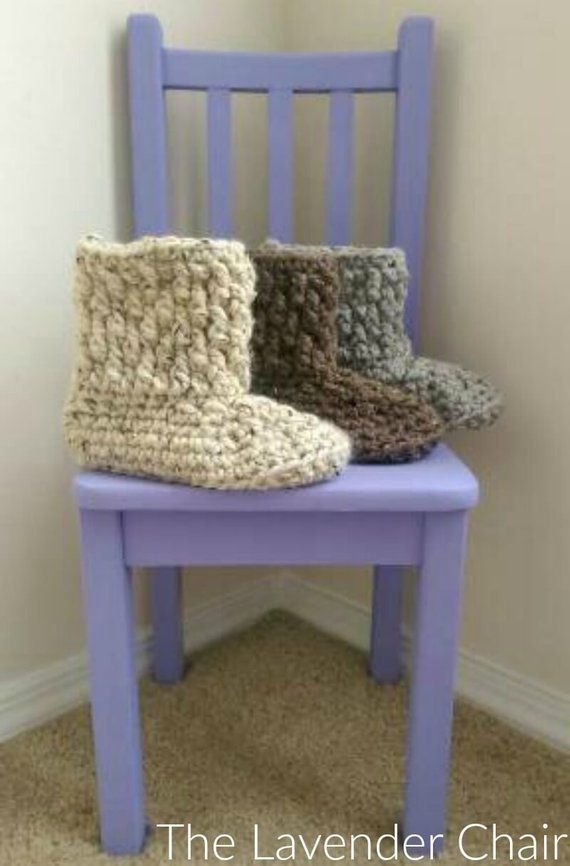 a purple chair with two crocheted pillows on it and the words, the lavender chair