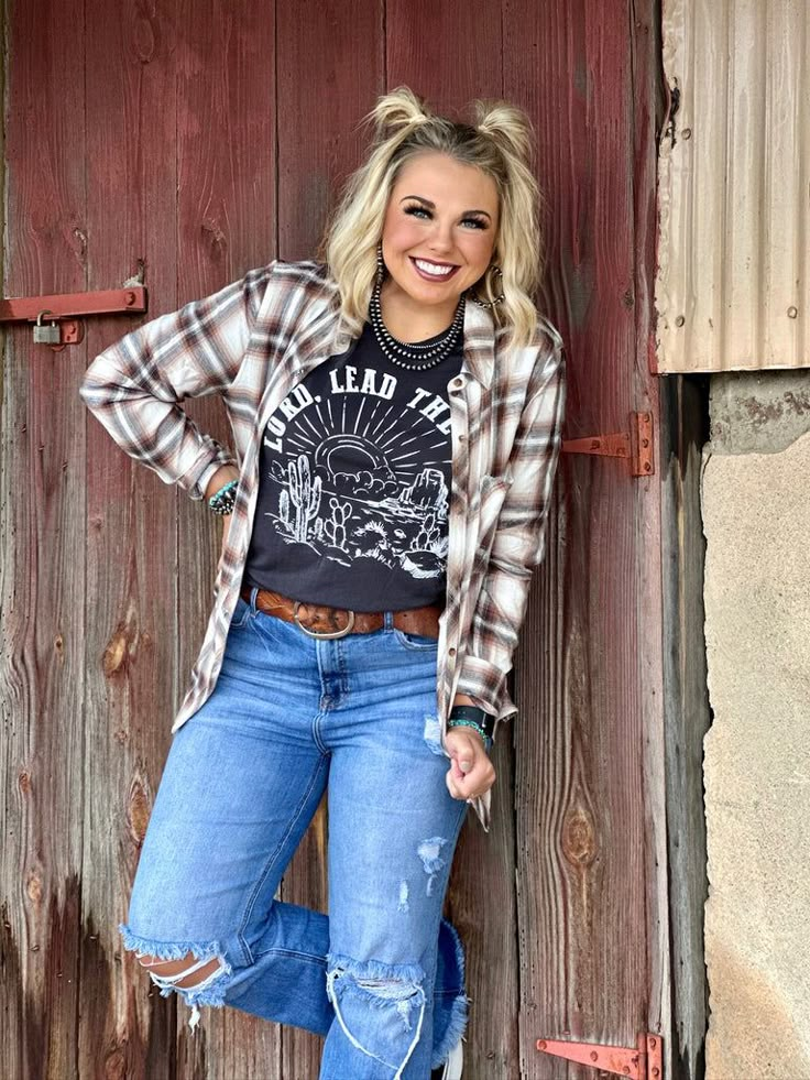 Carter Cream Plaid Top by Texas True Threads Lord Lead The Way, Curvy Western Outfits, Plus Size Western Outfits Woman, Plus Size Western Fashion, Plus Size Cowgirl Outfits, Curvy Mom Outfits, Plus Size Western, Desert Scenes, Sweet Vibes