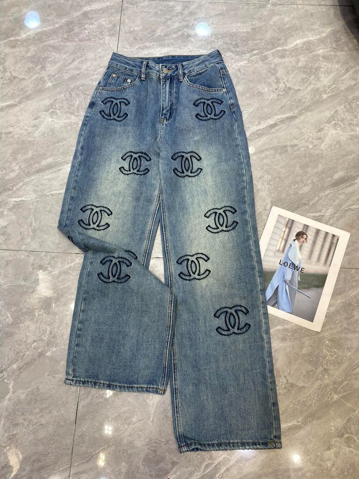 Luxury Denim Bottoms, Luxury Trendy Denim Pants, Chanel Jeans Pants, Luxury Vintage Denim Pants, Gucci Denim Pants, Chanel Pants, Chanel Jeans, Dr Marvel, Swag Girl Style