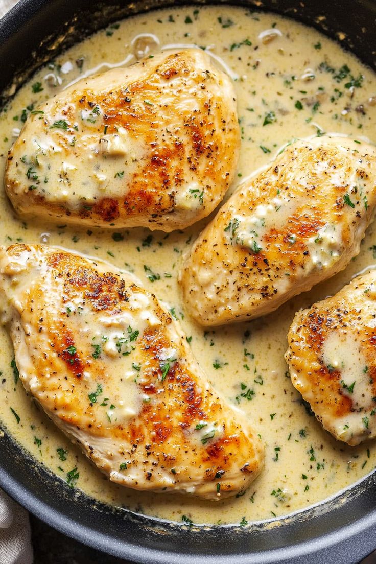 Creamy Garlic Chicken Garlic Parm Chicken Potato Skillet, Creamy Oven Baked Chicken Thighs, Baked Chicken Cream Of Chicken, Creamy Garlic Chicken Crockpot, Creamy Chicken Thighs Recipes, Heavy Cream Chicken Recipe, Oven Baked Creamy Chicken, Chicken Back Recipe, Easy Creamy Chicken Recipes