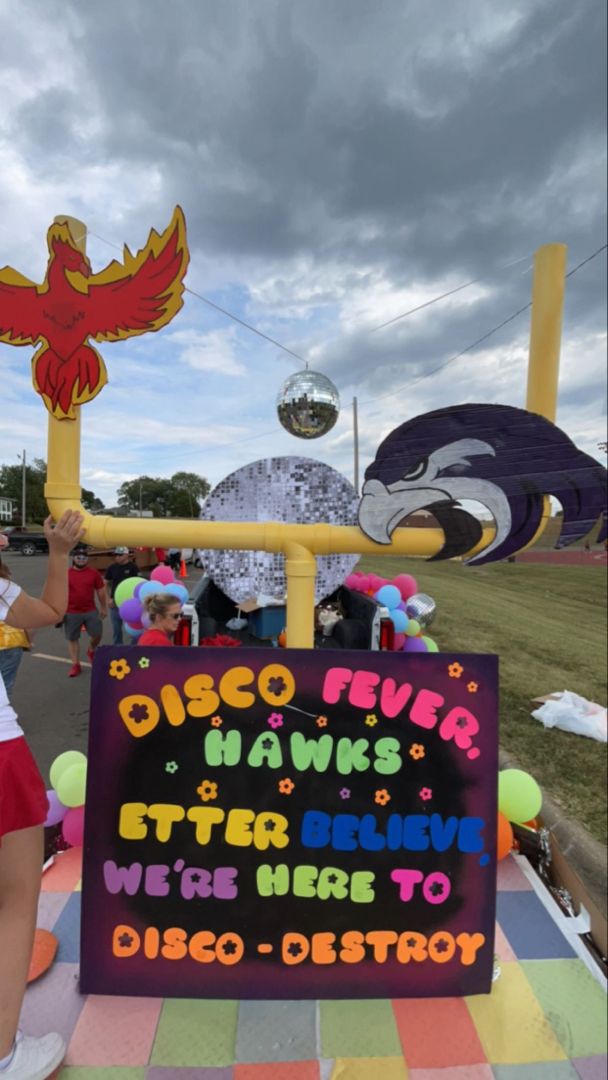 Decade Homecoming Floats, Disco Parade Float Ideas, 90s Float Parade, Disco Theme Parade Float, Decades Homecoming Float, Disco Float Parade, Groovy Parade Float Ideas, 70s Homecoming Float, Float Ideas For Parade Homecoming