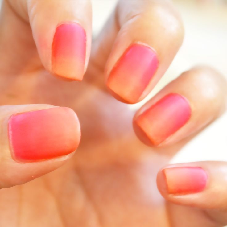 How To Do Ombre Nails. DIY by Spark & Chemistry. Coral Ombre Nails, Ombre Nail Diy, Ambre Nails, Ombre Nail Polish, How To Do Ombre, Nails Coral, Nails Gradient, Coral Ombre, Ombre Nail Art Designs