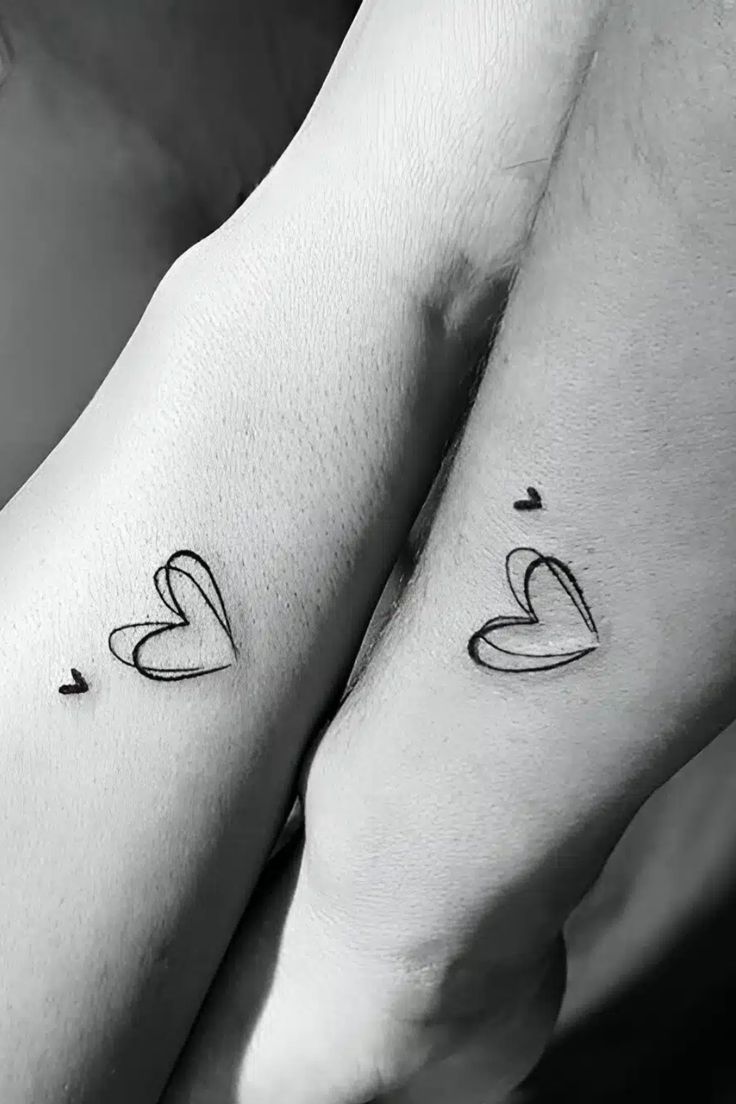 [object Object] Tiny Heart Tattoos, Tattoo Placements, Small Heart Tattoos, Bestie Tattoo, Petit Tattoo, Cat Tattoos, Inspiration Tattoos, Small Girl Tattoos, Bff Tattoos