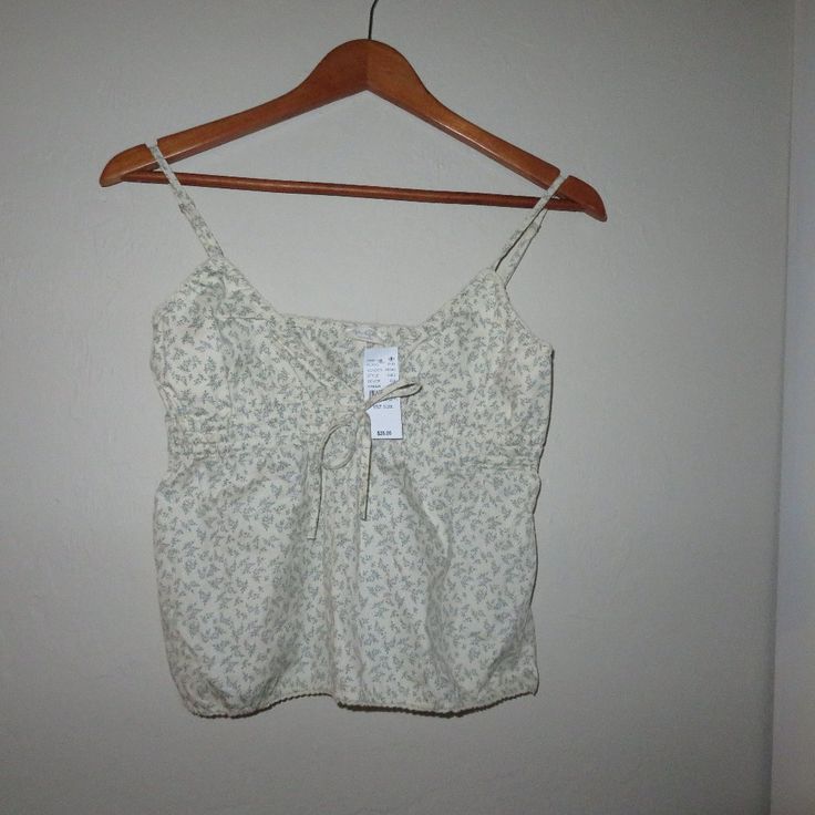 Great Condition New With Tags Spring Beach Tops With Spaghetti Straps, Beach Season Camisole Tops For Day Out, Camisole Tops For Beach Season Day Out, Spring Vacation Camisole Top, Spring Vacation Cami Tops, Cute Spring Tank Top For Day Out, Spring Printed Cami Tops, Printed Cami Tops For Spring, Casual Camisole Top For Beach Season