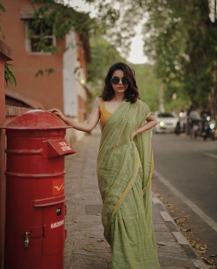 Plain Green Saree, Aesthetic Saree Photography, Aesthetic Saree, Saree Photography, Shoot Moodboard, Ethnic Wears, Formal Saree, Desi Aesthetics, Saree Wearing Styles