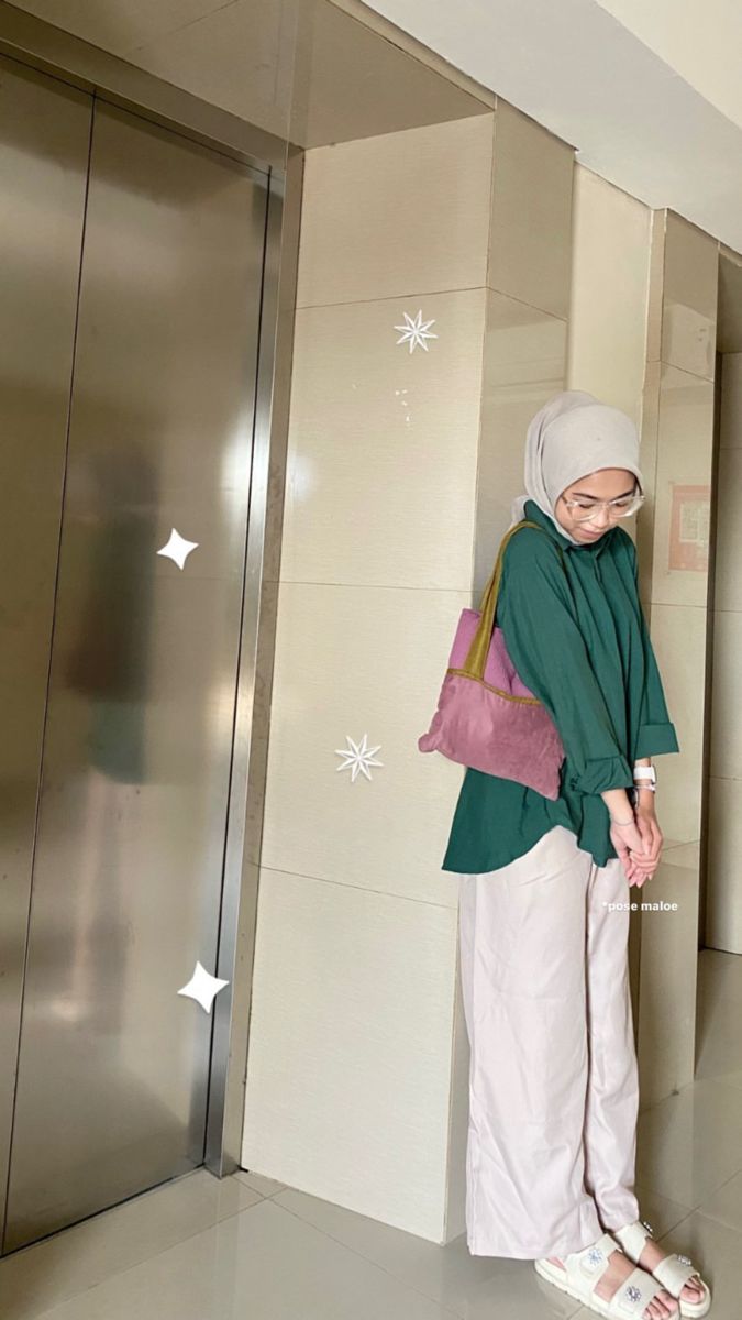 Pengantin Modern, Outfit Ideas Muslim, Green Shirt Outfits, Ootd Ngampus, Outfit Ngampus, Outfit Hijab Casual, Ootd Hijab Casual, Muslim Style, Modern Hijab Fashion