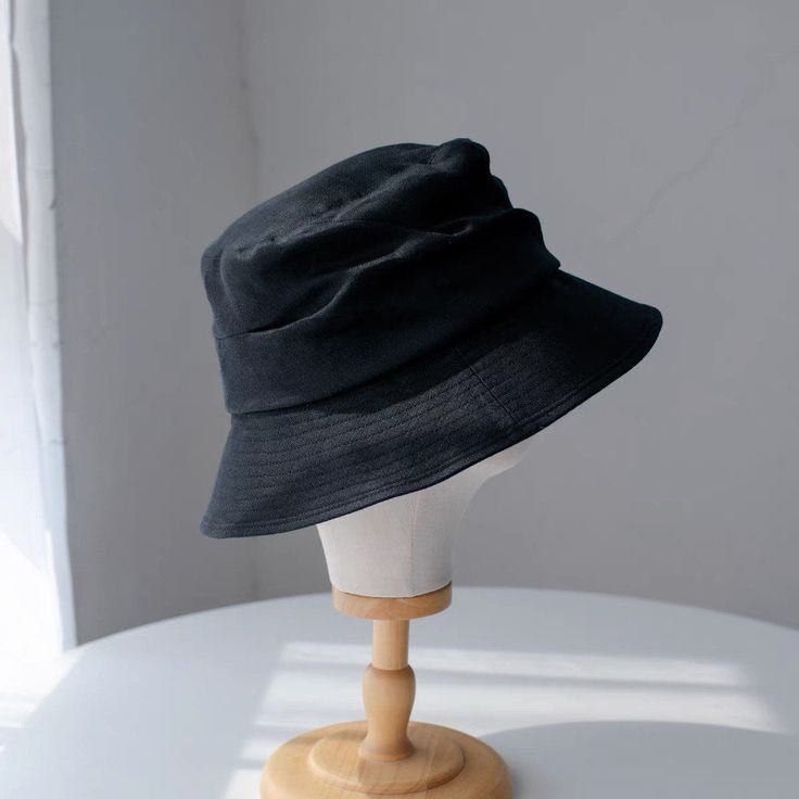 Cute bucket hat! Perfect for daily wear! It is nicely crafted with premium quality of cotton and linen!An ideal gift for her!Specifications-Material: 100% linen-Adult size: M:size is about 56- 58 cmL: size is about 58-60 cmCustom: Please DM for any custom order. Cute Bucket Hat, Leather Beret, Knit Beret, Personalized Hats, Hat Beret, News Boy Hat, Hat For Women, Cloche Hat, Beach Hat