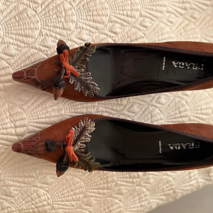 Designer Prada Mid Heel Barely Worn See Photos Made In Italy Designer Brown Low Heel Shoes, Designer Brown Heels With Low Heel, Prada Heels, Shoes Prada, Prada Designer, Prada Shoes, Mid Heel, Black And Brown, Prada