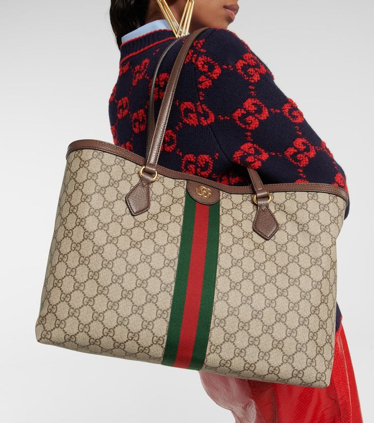 Ophidia GG Medium tote in brown Gucci Bags Handbags, Gucci Top Handle Bag, Fall Tote, Gucci Tote Bag, Designer Shopping, Handbag Essentials, Gucci Ophidia, Bag Obsession, Gucci Tote