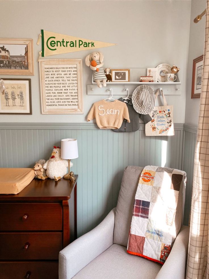 Eclecticvintage baby boy nursery. Nursery Sitting Corner, Book Themed Nursery Vintage, Vintage Industrial Nursery, Cottage Boy Nursery, Whimsical Vintage Nursery, Vintage Nursery Ideas Boy, Vintage Gallery Wall Nursery, Cottagecore Boy Nursery, Eclectic Nursery Gender Neutral