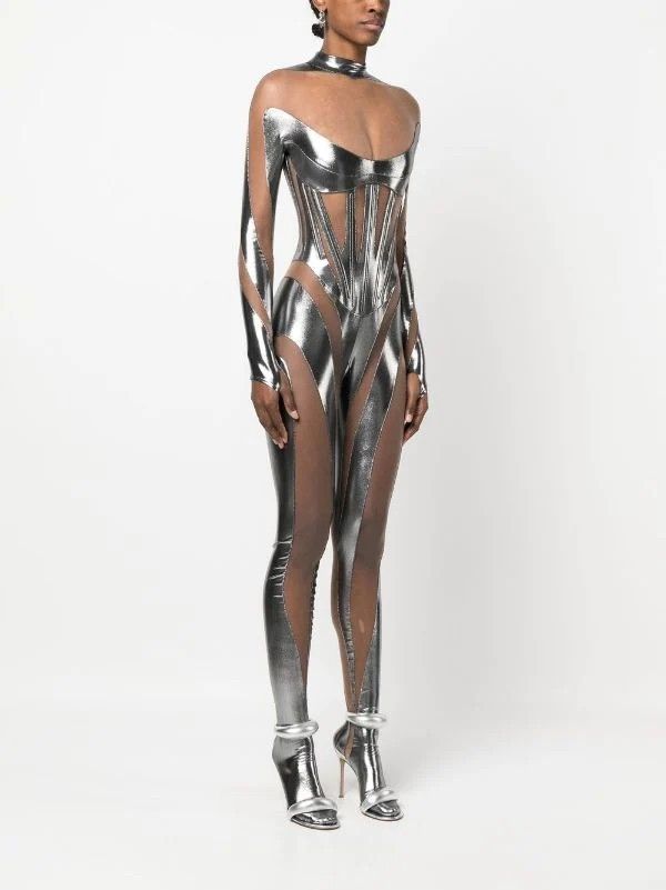 Subversive Basics, Silver Bodysuit, Costume Carnaval, Overalls For Women, Jump Around, Bodysuit Designs, Designer Jumpsuits, Model Inspo, Futuristic Fashion