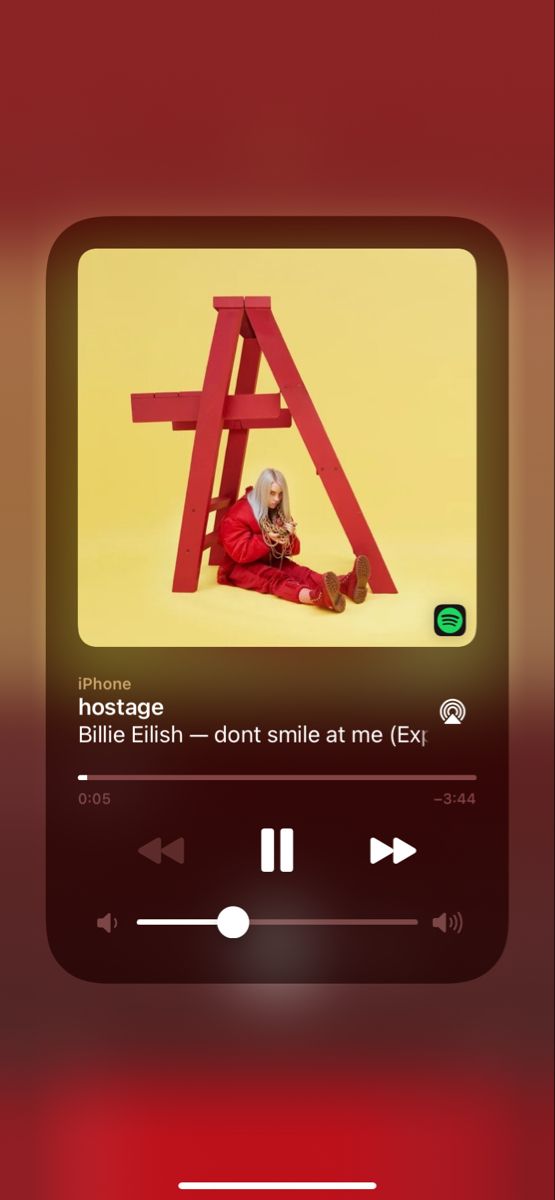 an mp3 player with the words'i love you, billie ellis - don't smile at me '