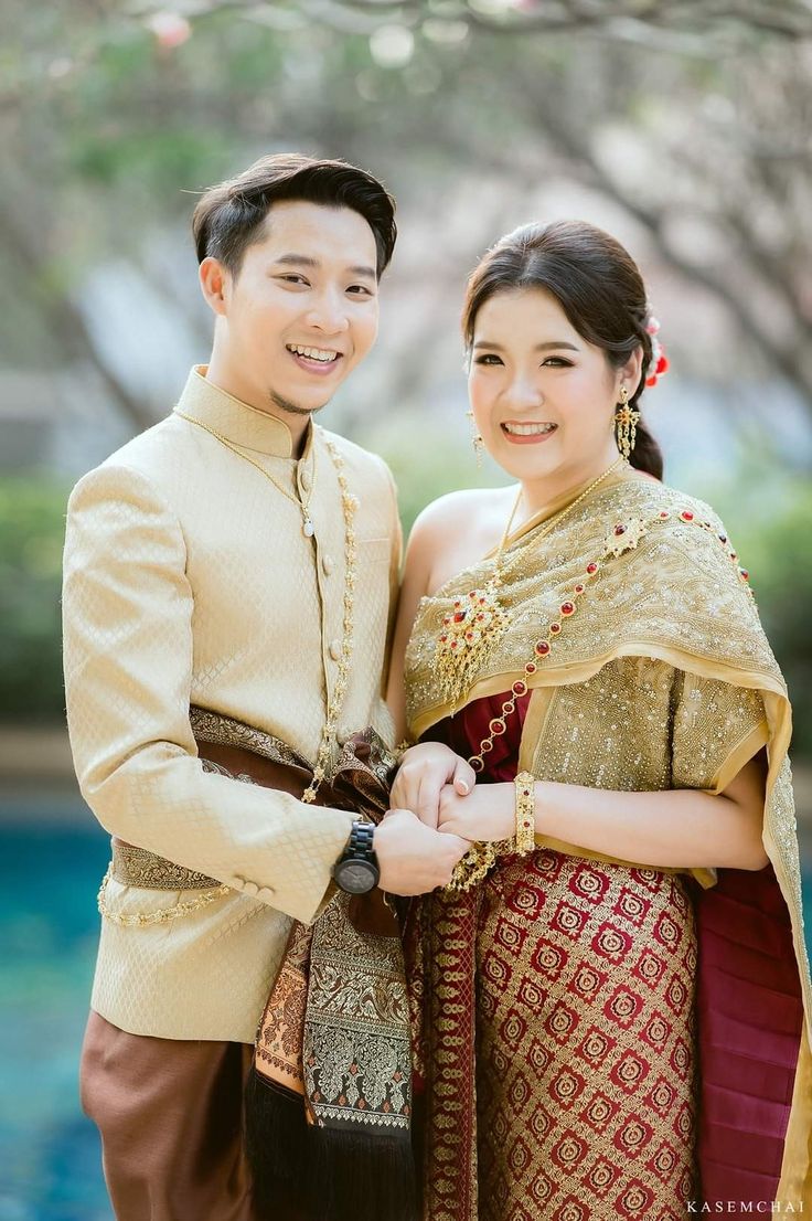 Thailand national costume Thailand Wedding Dress, Thailand National Costume, Pageant Costumes, Thai Wedding Dress, Thailand Wedding, Thai Wedding, Thai Culture, National Costume, Thai Dress