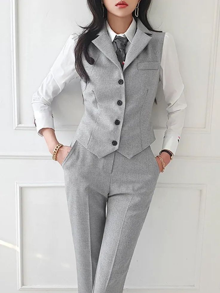 Womens Two Piece Suit, Female Tailored Suit, Pantsuit Outfit Formal, Women In Suit Vest, Tuxedo Suit Women, Tuxedo Women Chic, Women With Suit, Waistcoat Outfits For Women, Formal Women Outfit