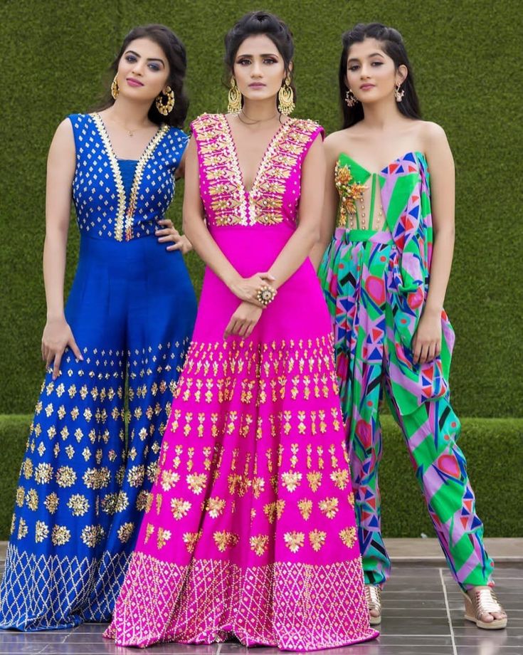 Papa Dont Preach Jumpsuit, Sharara Jumpsuit, Bridesmaids Shoot, Haldi Dresses, Suits Pattern, Mehendi Dress, Mehndi Function, Unique Wardrobe, Embroidered Jumpsuit