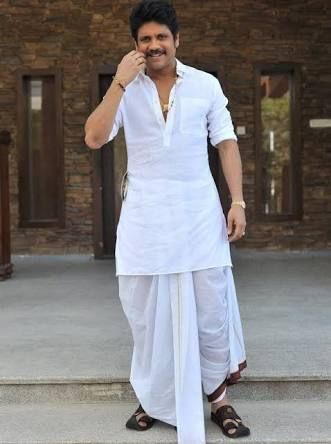 How To Wear Dhoti, Traditional Indian Mens Clothing, Wedding Kurta For Men, Groom Dress Men, Mens Kurta Designs, Indian Men Fashion, Traditional Indian Dress, Mens Fashion Blazer, Wedding Dress Men