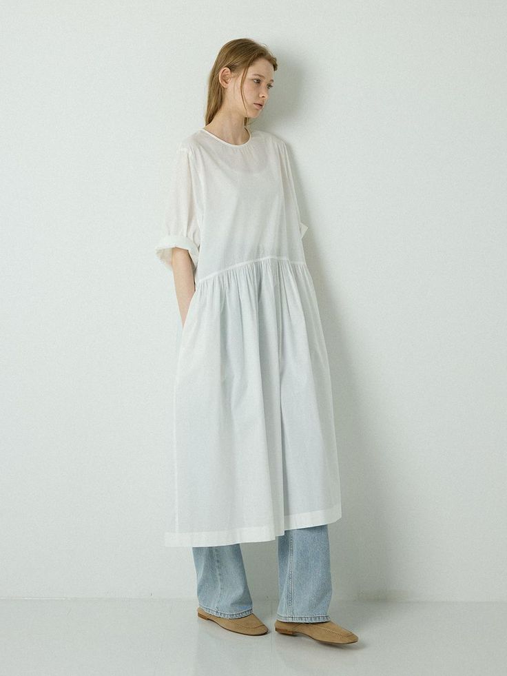 Composition : Cotton 100%Country of Origin : Republic of Korea White Cotton Daywear Dress, White Cotton Day Dresses, Cotton Midi Dress With Short Sleeves For Daytime, White Cotton Midi Dress With Short Sleeves, White Short Sleeve Cotton Midi Dress, White Cotton Dress For Daywear, Cotton Knee-length Daytime Dress, Knee-length Cotton Daytime Dress, Knee-length Cotton Dress For Daytime