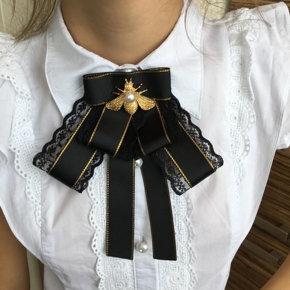 Black bow brooch tie for women. Tie Brooch, Burgundy Bow Tie, Tie For Women, Bow Brooch, Black Bow Tie, Brooches Handmade, Blue Bow, Tie Accessories, Halloween Women