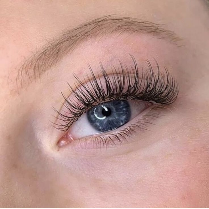 Color Lash Extensions, Classic Eyelash Extension, Eyelash Extensions Classic, Semi Permanent Lashes, Natural Fake Eyelashes, Permanent Eyelashes, Semi Permanent Eyelashes, Lashes Fake Eyelashes, Eyelash Extensions Styles