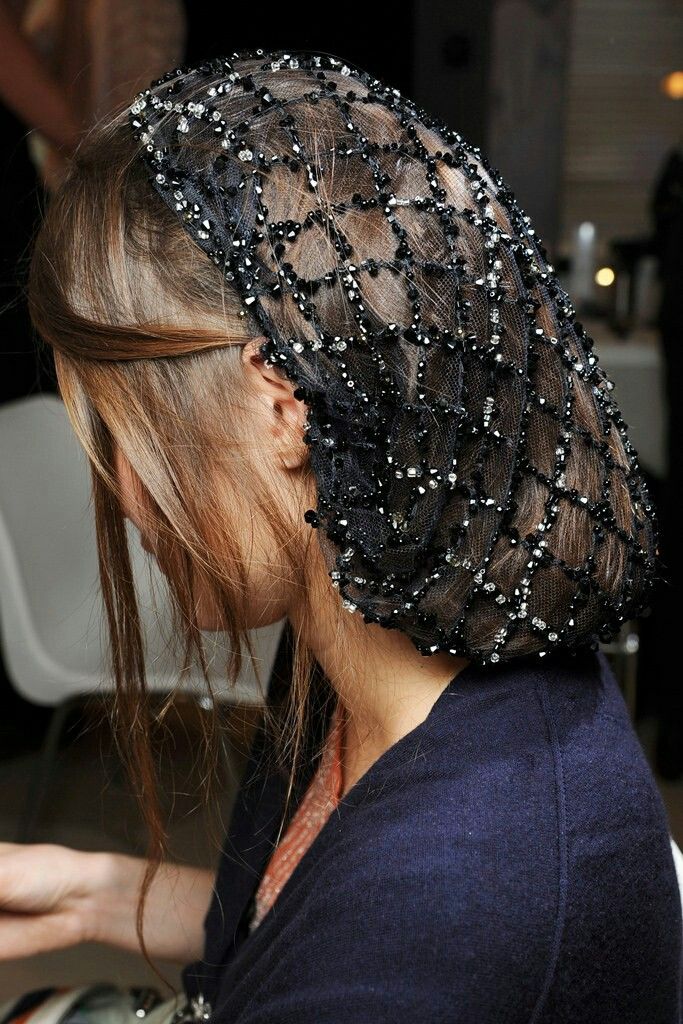 Hair Nets, Hair Net, Chanel Haute Couture, Head Piece, Head Accessories, Diy Hair Accessories, العناية بالشعر, Beauty Inspiration, Headdress