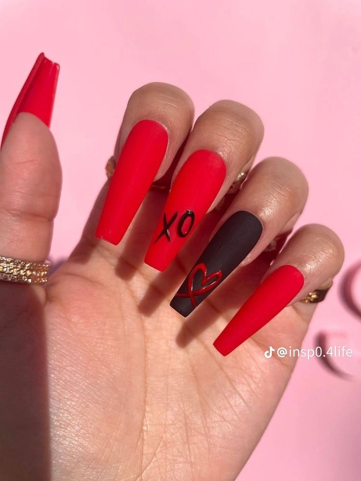 Red And Black Nails, Cute Red Nails, Black Acrylic Nail Designs, Red Matte Nails, Red Summer Nails, Matte Acrylic Nails, Long Red Nails, Black Acrylic Nails, Red Acrylic Nails