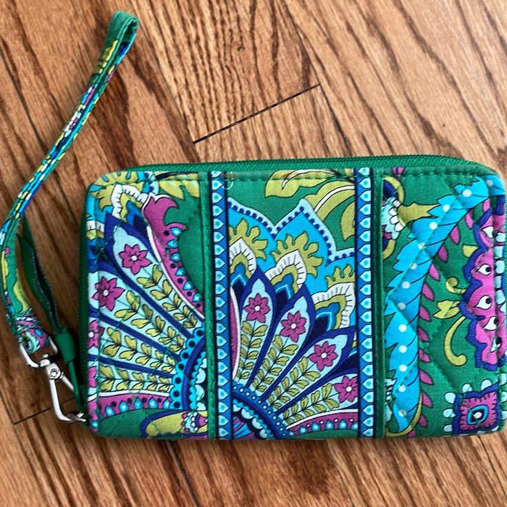 Vera Bradley Wristlet Wallet Green Floral Keep Wallet Items Very Organized! Great Condition, Looks Unused! Green Travel Wristlet With Zipper Pouch, Blue Rectangular Casual Wristlet, Casual Blue Rectangular Wristlet, Green Pouch Wristlet For Daily Use, Trendy Green Rectangular Wristlet, Green Adjustable Rectangular Wristlet, Adjustable Green Rectangular Wristlet, Green Trendy Wristlet For Everyday Use, Green Rectangular Wristlet With Zipper Pouch