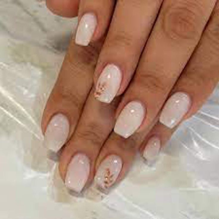 Hello this is a milk white nail with design that will work with any outfit that you have that are cool in colors and also works with cool skin undertone. Milky White Nails With Gold Design, Milky White Fall Nails, Nails For Indian Wedding, Milky White And Gold Nails, Milky White Nails Ideas, Milky White Nails Acrylic Design, Milky White Nail Art, Milky White Nails, White Gel Nails