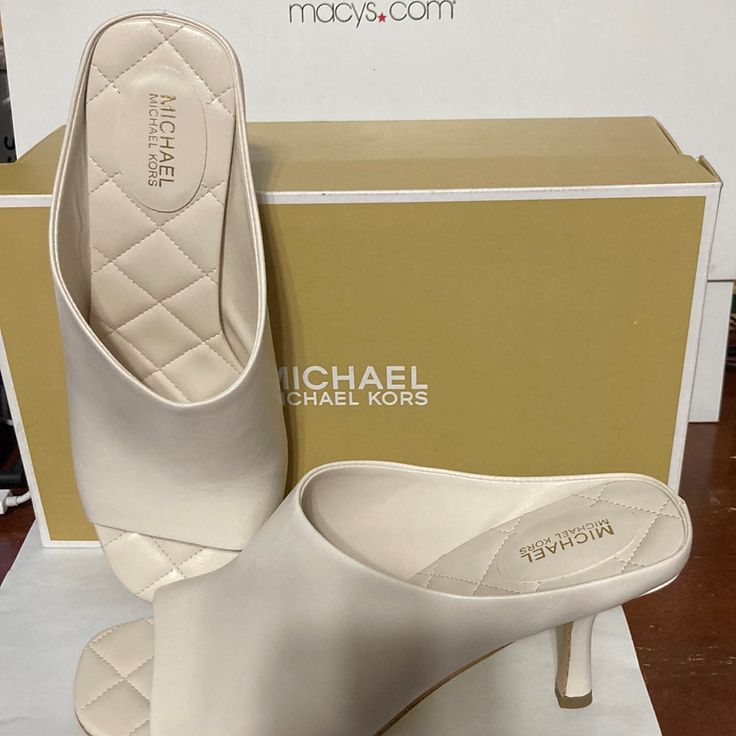 Michael Kors Open-Toe Mule Renee- Light Cream Leather Upper Size 7.5 New Designer Sandals With 4-inch Heel For Spring, Spring Designer Heels In Synthetic Material, Designer Synthetic Heels For Spring, Spring Designer Synthetic Heels, Designer Spring Mules With Padded Heel, Designer Mules With Padded Heel For Spring, Elegant Beige Synthetic Mules, Designer Open Toe Synthetic Heels, Designer Heels Medium Width For Spring