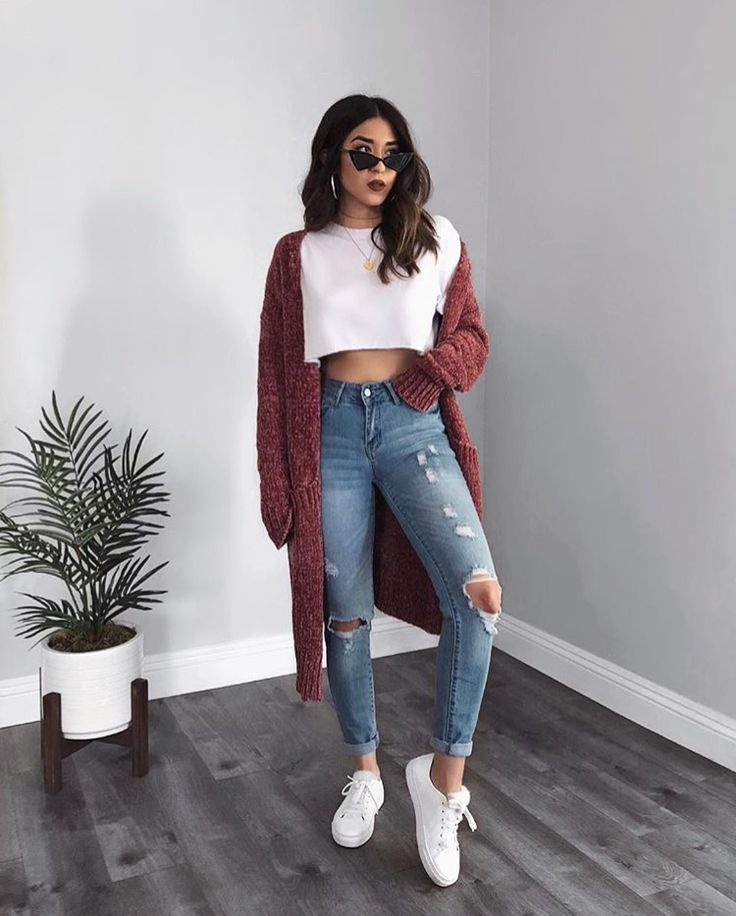 White Crop Top Outfit, Light Blue Jeans Outfit, Teen Winter Outfits, Chique Outfit, Crop Top Outfits, 가을 패션, Outfit Goals, Outfits Casuales, Cute Casual Outfits