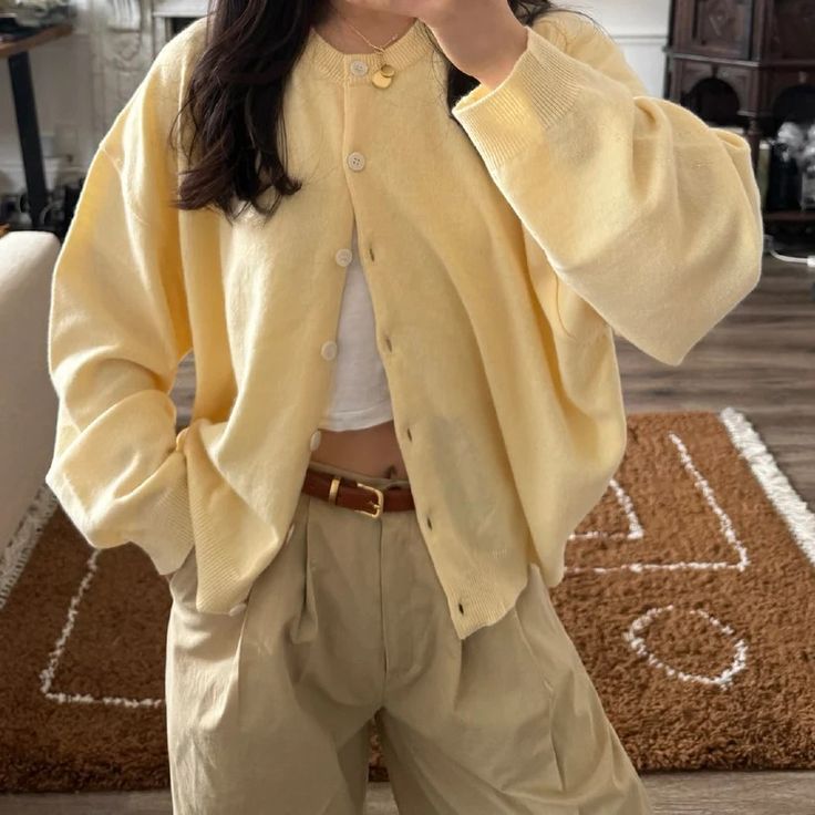 Butter Yellow Sweater, Yellow Cardigan Outfit Aesthetic, Yellow Sweater Outfit Winter, Yellow Cardigan Outfit, Butter Yellow Outfit, Season Butter, Yellow Cardigan Outfits, Beige Slacks, Yellow Sweater Outfit