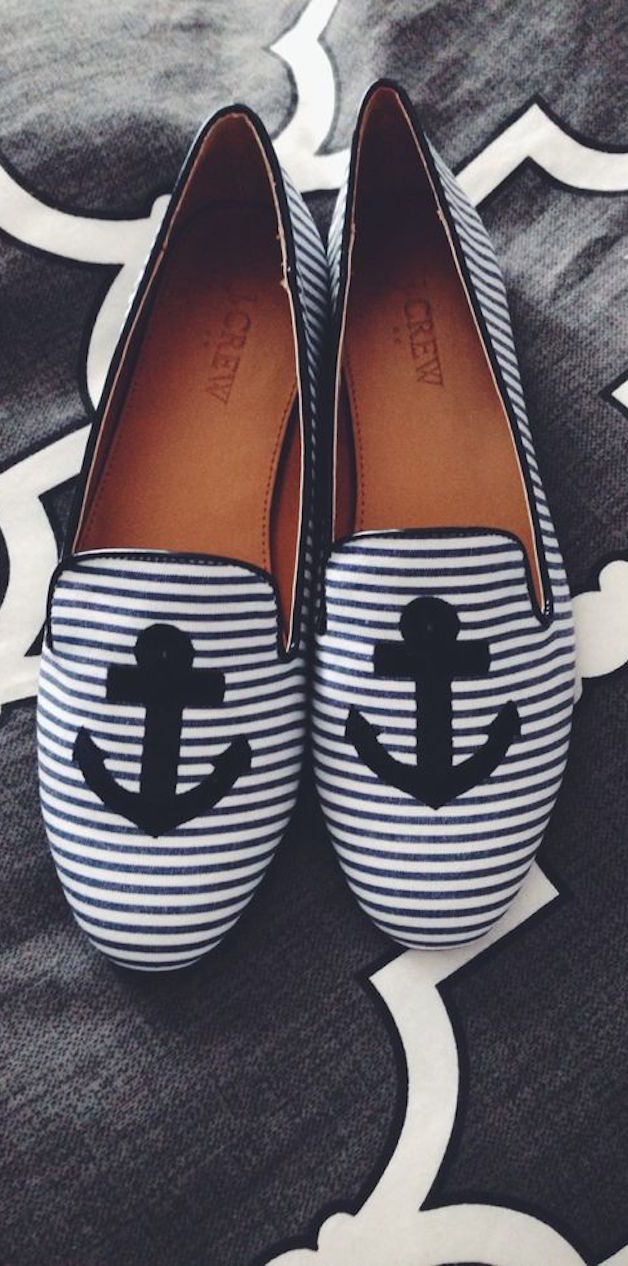 Hampton Style Needlepoint Shoes, Nautical Outfits, Newport Wedding, Striped Flats, Nautical Style, Nautical Fashion, Shoe Closet, Crazy Shoes, Shoe Obsession