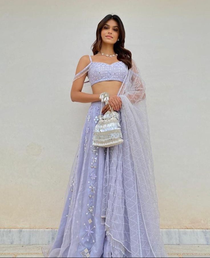 Pastel Purple Lengha, Sweet 16 Lenghas, Leghna Indian, Light Purple Lengha, Prom Lengha, Lengha Choli Modern Wedding, Leghana Design, Lehenga Prom, Light Lengha