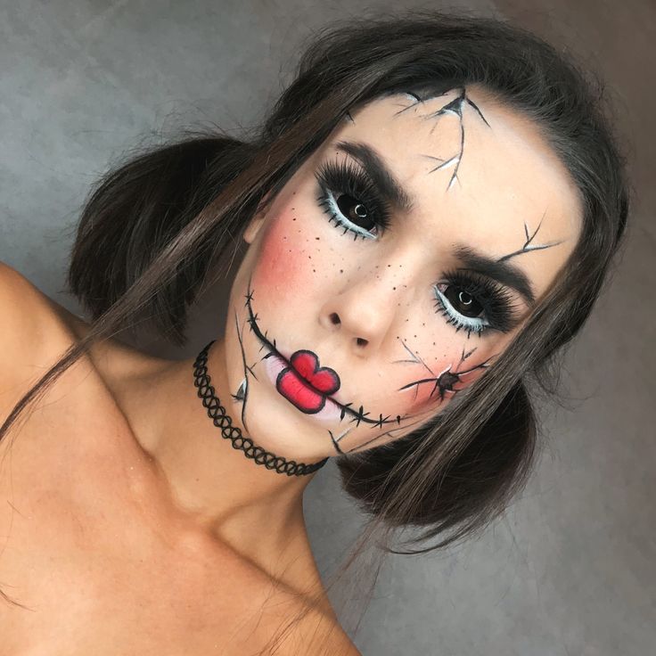 Creep Doll Makeup Halloween, Halloween Creepy Doll Makeup, Diy Creepy Doll Makeup, Puppet Halloween Makeup, Marionette Doll Makeup Halloween, Rag Doll Halloween Costumes, Doll Makeup Halloween Scary, Halloween Scary Doll Makeup, Halloween Doll Makeup Easy