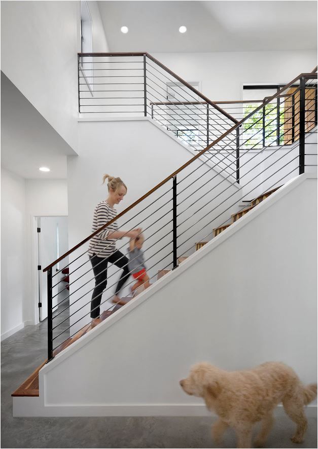 Cable Stair Railing, Staircase Contemporary, Stairway Railing, Glass Stair, Modern Stair Railing, Stairs Railing, Fixer Upper House, Iron Stair Railing, Stair Railing Design