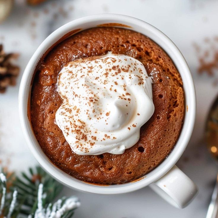 Gingerbread Mug Cake, Protein Gingerbread, Keto Gingerbread, Gingerbread Mug, Gingerbread Cake Recipe, Protein Mug Cakes, Gf Df Recipes, Keto Mug, Healthy Low Carb Snacks