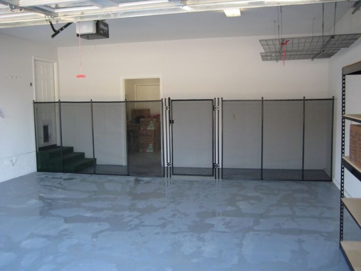 an empty room with several partitions in it